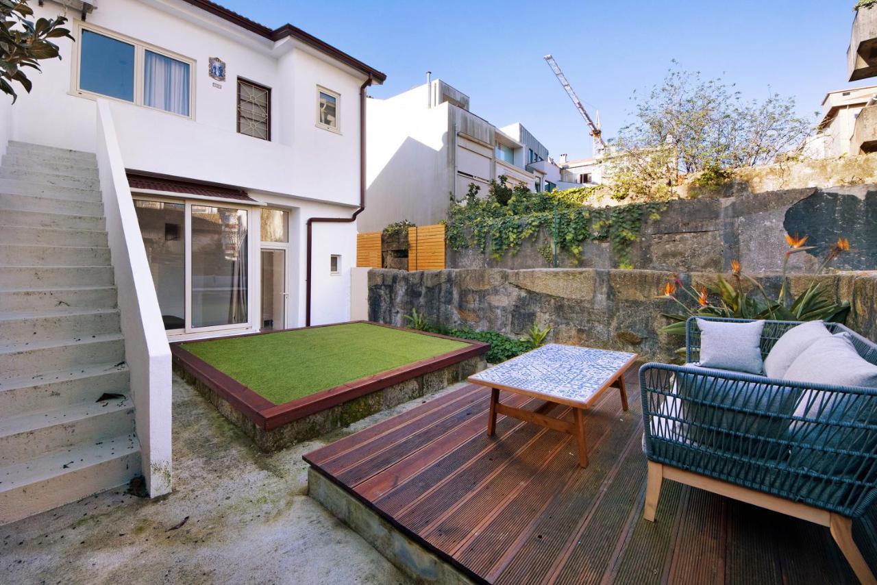 Crooked Floor House - Ground Floor Apartment Porto Luaran gambar