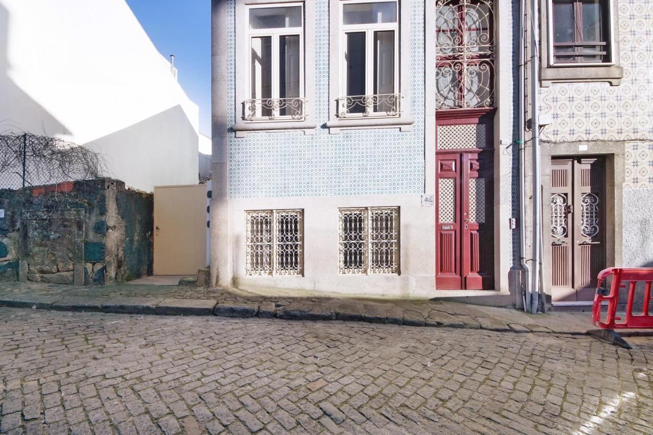 Crooked Floor House - Ground Floor Apartment Porto Luaran gambar