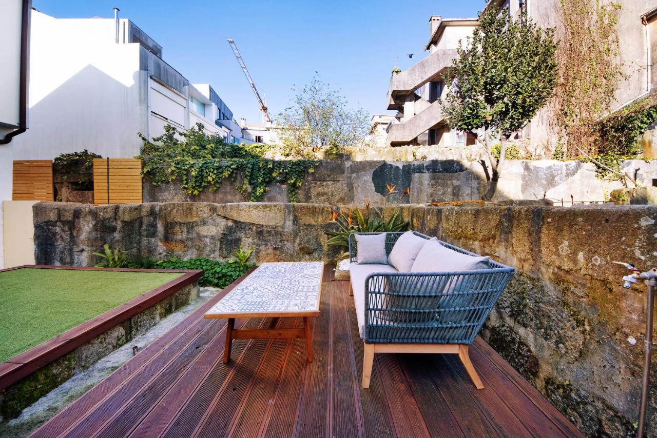 Crooked Floor House - Ground Floor Apartment Porto Luaran gambar